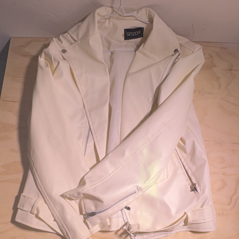SNZOR White Faux Leather Biker Jacket Short Full Zip Moto Womens Size M